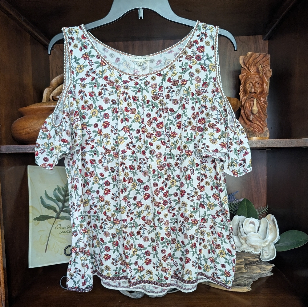 Max Studio Cold Shoulder Top Size Small